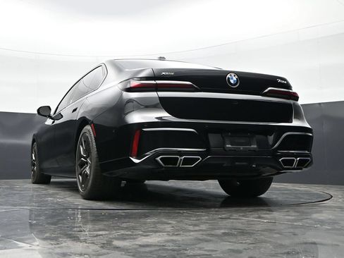 Used 2023 BMW 760i xDrive AWD/4WD image 50