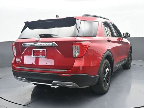 Used 2021 Ford Explorer XLT w/ Equipment Group 202A image 5