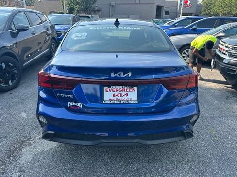 Used 2023 Kia Forte LXS w/ LXS Technology Package FWD image 5
