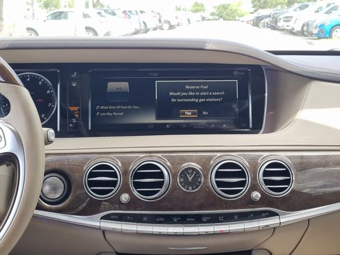 Used 2015 Mercedes-Benz S 550 4MATIC Sedan image 21