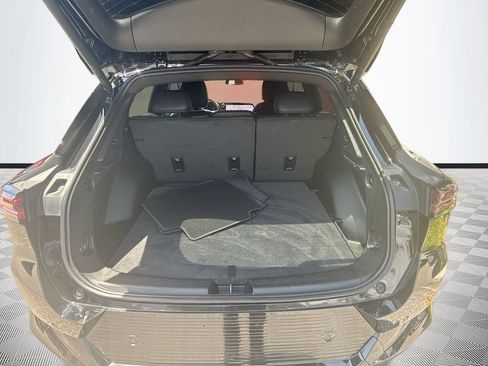 Used 2024 Chevrolet Equinox EV LT FWD image 29