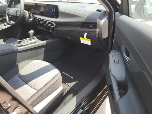 New 2027 Nissan Sentra SV w/ Floor Mat Package FWD image 10