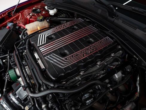 Used 2018 Chevrolet Camaro ZL1 RWD image 18
