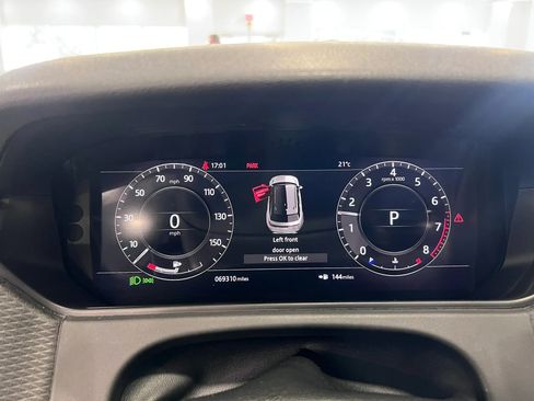 Used 2018 Land Rover Range Rover Velar S AWD/4WD image 69