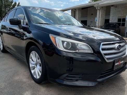 Used 2017 Subaru Legacy 2.5i Premium image 3