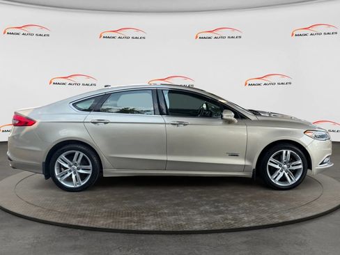 Used 2017 Ford Fusion Energi SE FWD image 6