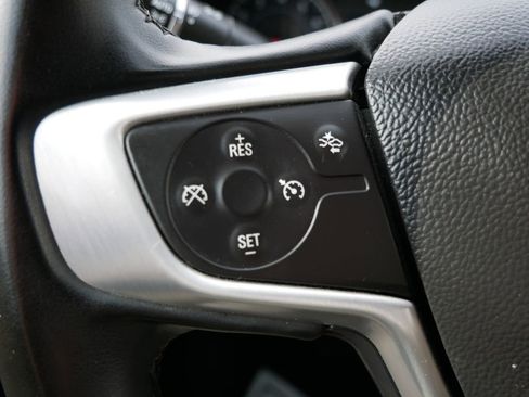 Used 2023 GMC Acadia SLT image 23