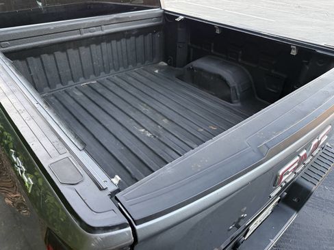 Used 2021 GMC Sierra 1500 Elevation image 11