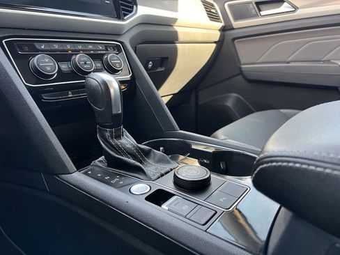 Used 2022 Volkswagen Atlas SEL R-Line AWD/4WD image 55