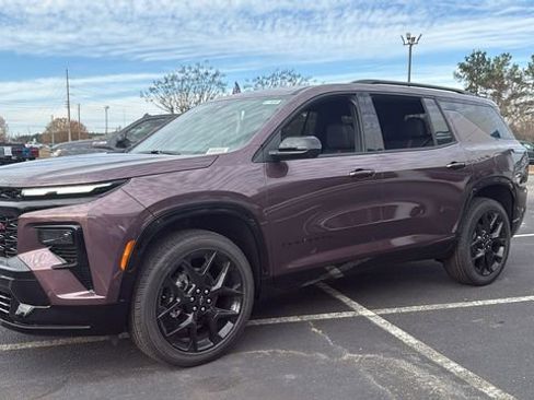 New 2026 Chevrolet Traverse RS w/ LPO, Floor Liner Package image 3
