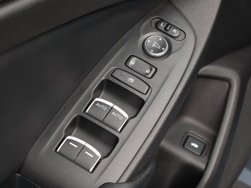 Used 2022 Honda Accord Touring image 16