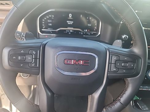 Used 2025 GMC Sierra 1500 AT4 w/ AT4 Premium Package AWD/4WD image 28
