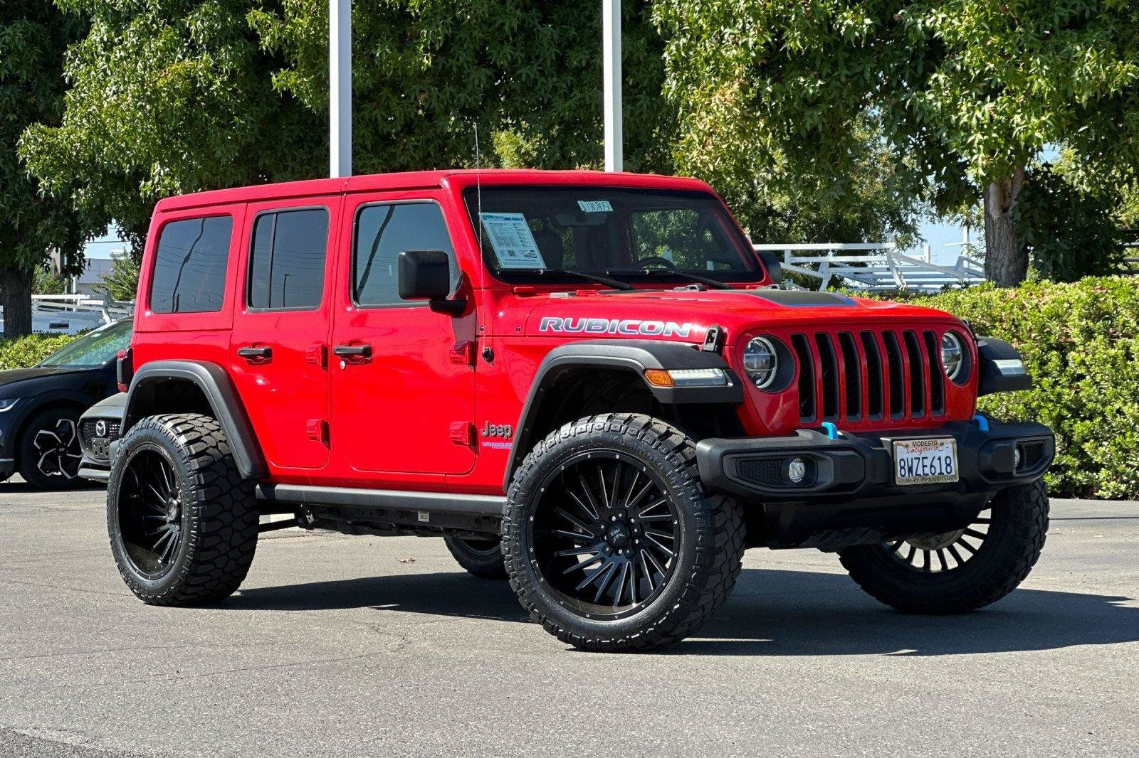 Used 2021 Jeep Wrangler Unlimited Rubicon 4xe w/ Cold Weather Group AWD/4WD image 1