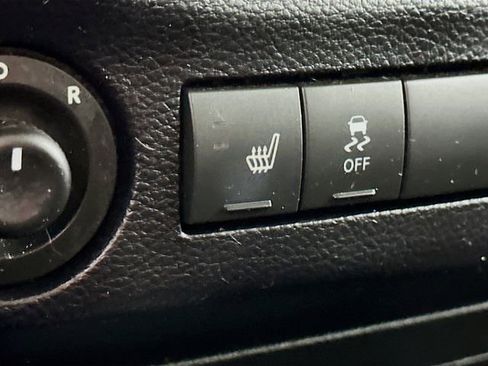 Used 2015 Jeep Wrangler Unlimited Sahara w/ Dual Top Group image 18