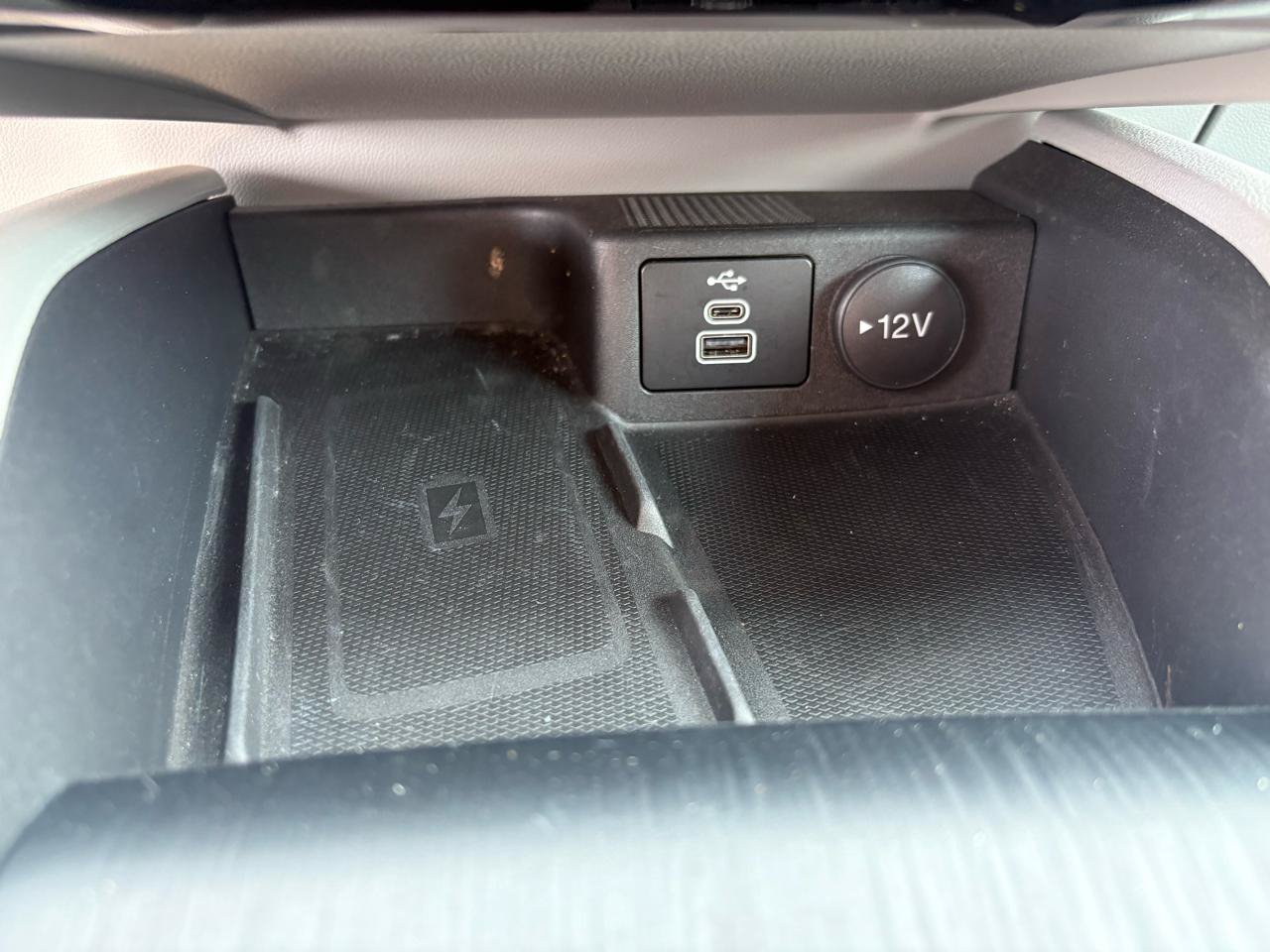 Used 2024 Ford Escape Platinum AWD/4WD image 25