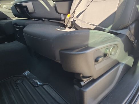 Used 2024 Chevrolet Silverado 1500 LT w/ Z71 Off-Road Package image 13