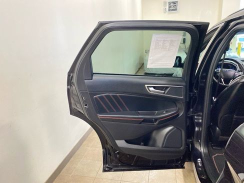 Certified 2020 Ford Edge ST-Line image 8