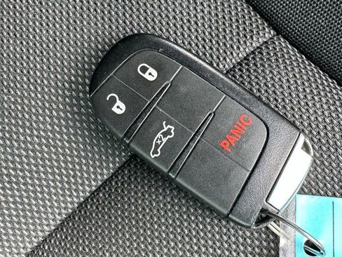 Used 2014 Chrysler 300 SRT8 Core w/ Harman/Kardon Audio Group image 27