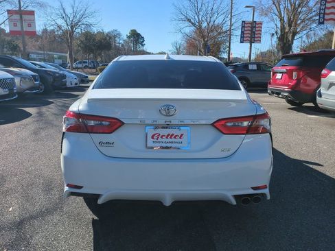 Certified 2019 Toyota Camry SE image 6