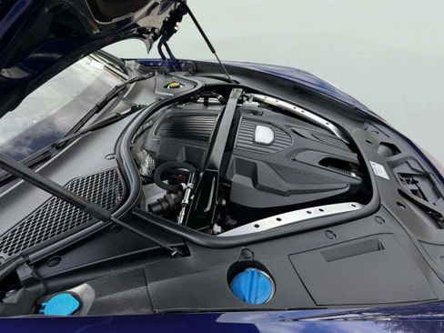 Used 2020 Porsche Panamera 4 image 71