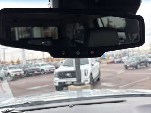 Used 2017 GMC Yukon XL SLT w/ Open Road Package image 28