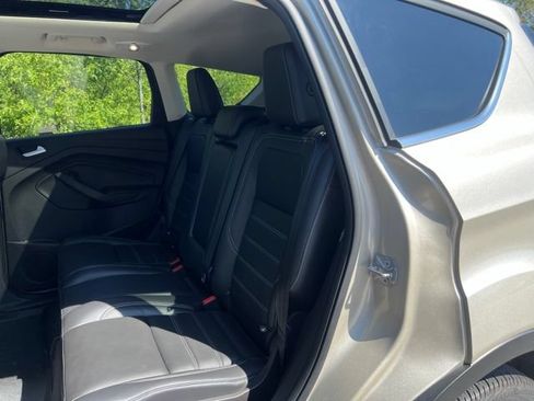 Used 2018 Ford Escape SEL AWD/4WD image 16