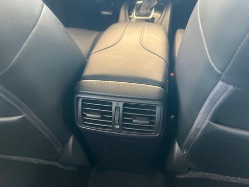 Certified 2022 Nissan Rogue Sport SL w/ Premium Package AWD/4WD image 18