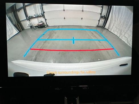 Used 2025 Toyota Corolla SE w/ SE Premium Package image 34