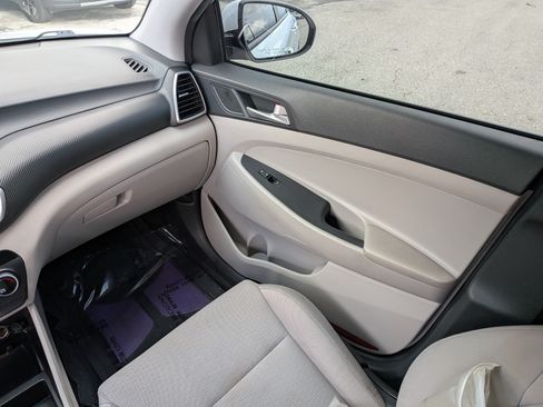 Used 2021 Hyundai Tucson Value w/ Cargo Package FWD image 17