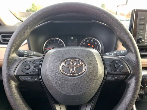 Certified 2021 Toyota RAV4 XLE image 18
