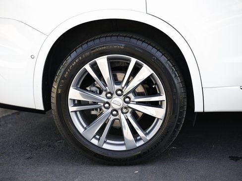 Used 2024 Cadillac XT6 Premium Luxury w/ Technology Package image 6