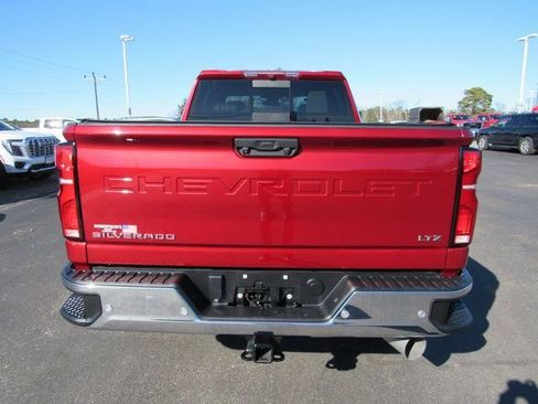 Used 2024 Chevrolet Silverado 2500 LTZ w/ LTZ Plus Package image 3