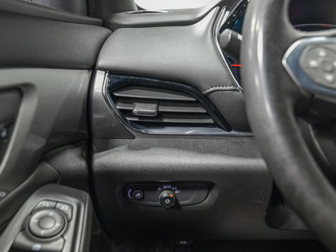 Used 2023 Chevrolet Traverse LT AWD/4WD image 18