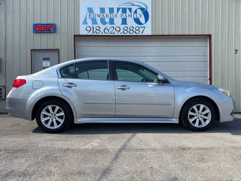 Used 2012 Subaru Legacy 2.5i Premium AWD/4WD image 11