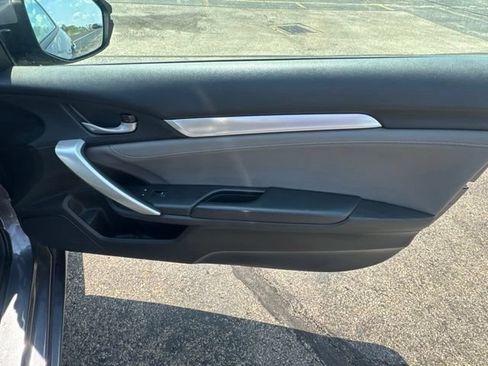 Used 2016 Honda Civic Touring image 15