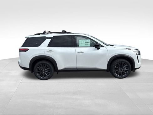 New 2026 Nissan Pathfinder SL w/ SL Premium Package image 5