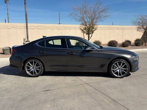 Used 2025 Genesis G70 2.5T image 3
