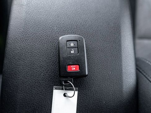 Used 2021 Toyota Tacoma TRD Sport AWD/4WD image 29