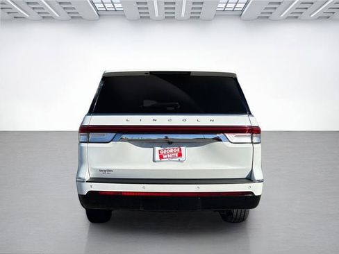 Used 2022 Lincoln Navigator Reserve image 5