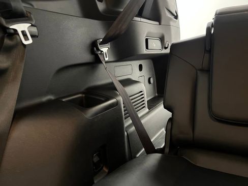 Used 2023 Mitsubishi Outlander SE image 31