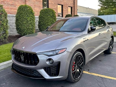 Used 2022 Maserati Levante Modena AWD/4WD image 9