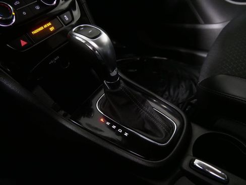 Used 2022 Buick Encore Preferred w/ Safety Package FWD image 24