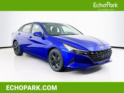 Used 2023 Hyundai Elantra SEL FWD image 1
