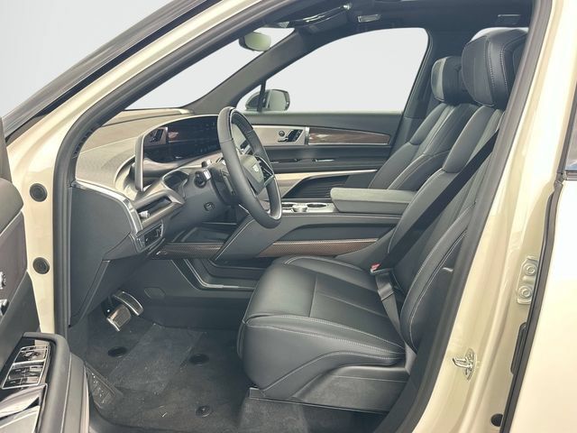 New 2027 Cadillac Vistiq Sport w/ LPO, Floor Liner Package AWD/4WD image 10