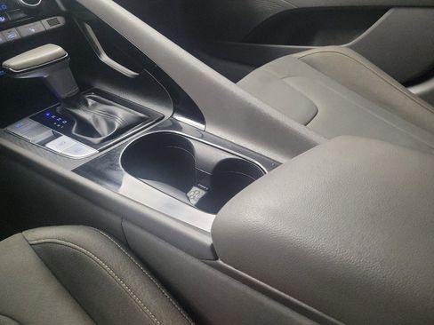 Used 2023 Hyundai Elantra SEL w/ Convenience Package FWD image 26