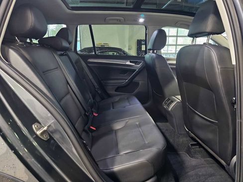 Used 2017 Volkswagen Golf Alltrack SE image 12