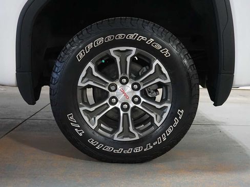 Used 2022 GMC Sierra 1500 SLT image 9