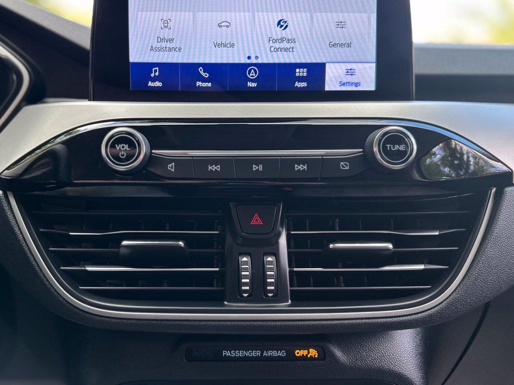 Used 2020 Ford Escape SE FWD image 13