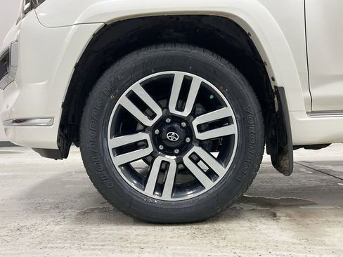 Used 2020 Toyota 4Runner Limited image 33