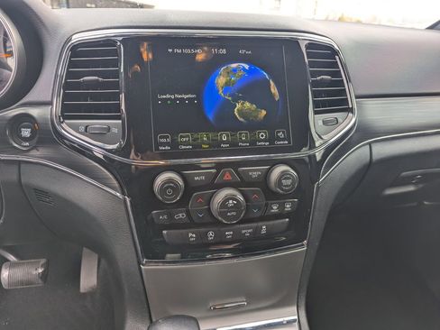 Used 2021 Jeep Grand Cherokee Limited image 15